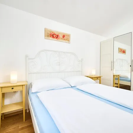 Elia סבודרייה